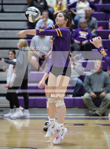 Thumbnail 2 in Unioto vs. Circleville (OHSAA D2 District) photogallery.