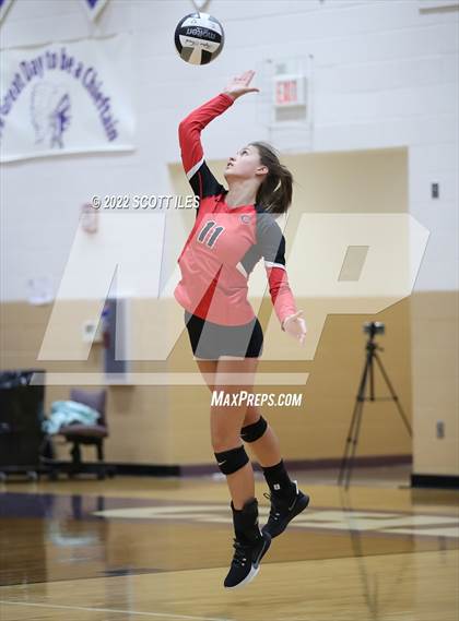 Thumbnail 3 in Unioto vs. Circleville (OHSAA D2 District) photogallery.