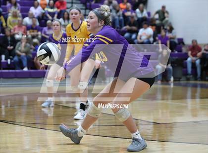 Thumbnail 3 in Unioto vs. Circleville (OHSAA D2 District) photogallery.