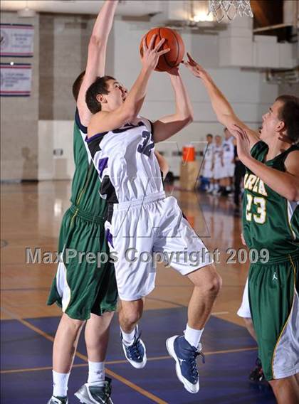 Thumbnail 1 in Brea Olinda vs Carlsbad (MaxPreps Holiday Classic) photogallery.