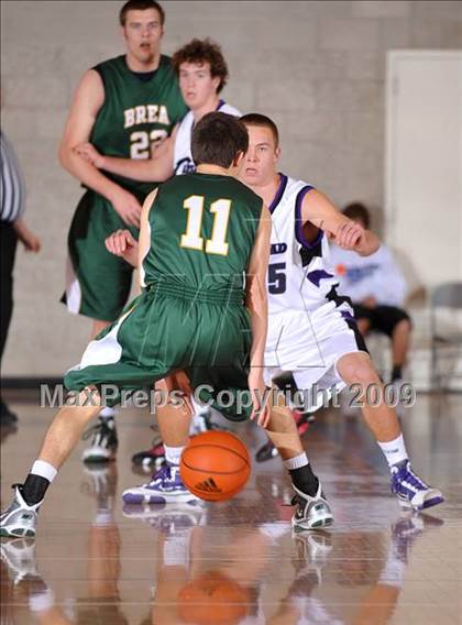 Thumbnail 2 in Brea Olinda vs Carlsbad (MaxPreps Holiday Classic) photogallery.