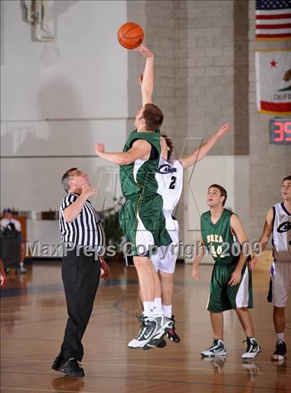 Thumbnail 1 in Brea Olinda vs Carlsbad (MaxPreps Holiday Classic) photogallery.