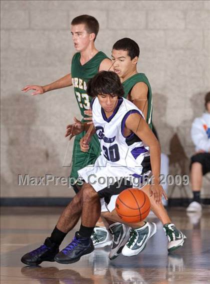 Thumbnail 1 in Brea Olinda vs Carlsbad (MaxPreps Holiday Classic) photogallery.