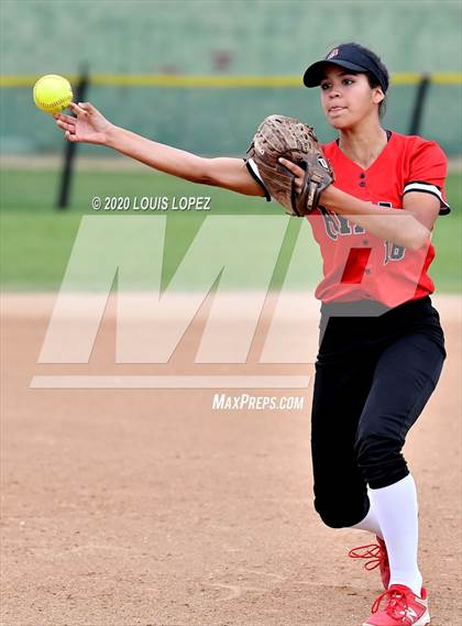 Thumbnail 3 in Huntington Beach vs. Ayala photogallery.