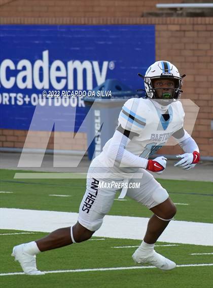 Thumbnail 3 in Tompkins vs Paetow photogallery.