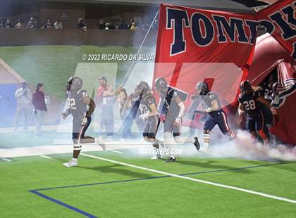 Thumbnail 3 in Tompkins vs Paetow photogallery.
