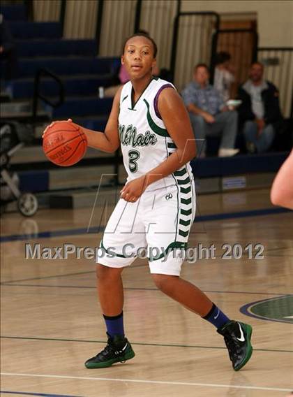 Thumbnail 2 in Valley Center vs. McNair (So Cal Holiday Prep Classic) photogallery.