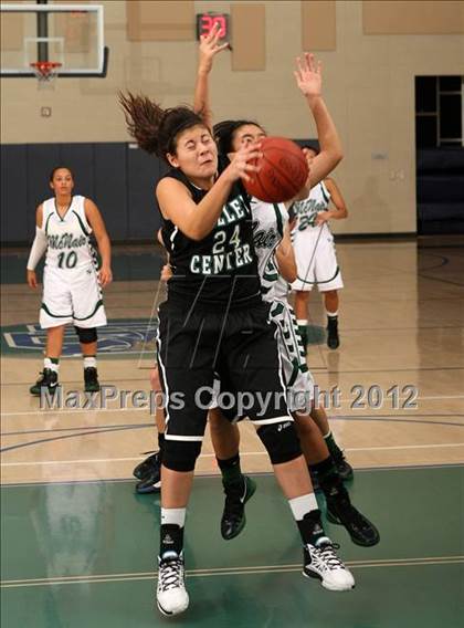 Thumbnail 2 in Valley Center vs. McNair (So Cal Holiday Prep Classic) photogallery.