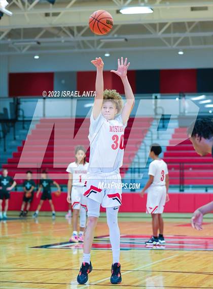 Thumbnail 1 in Pflugerville Connally @ Manor photogallery.