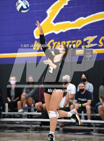 Thumbnail 1 in Village Christian vs. Archbishop Mitty (Durango Fall Classic) photogallery.