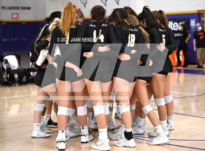 Thumbnail 2 in Village Christian vs. Archbishop Mitty (Durango Fall Classic) photogallery.