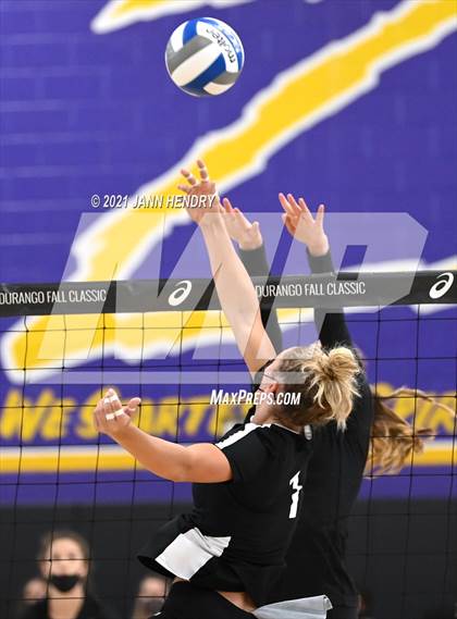 Thumbnail 1 in Village Christian vs. Archbishop Mitty (Durango Fall Classic) photogallery.