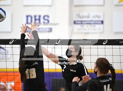 Thumbnail 2 in Village Christian vs. Archbishop Mitty (Durango Fall Classic) photogallery.