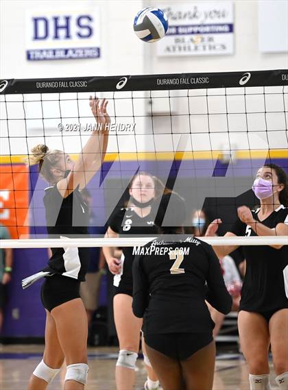 Thumbnail 1 in Village Christian vs. Archbishop Mitty (Durango Fall Classic) photogallery.