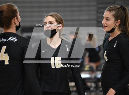 Thumbnail 1 in Village Christian vs. Archbishop Mitty (Durango Fall Classic) photogallery.