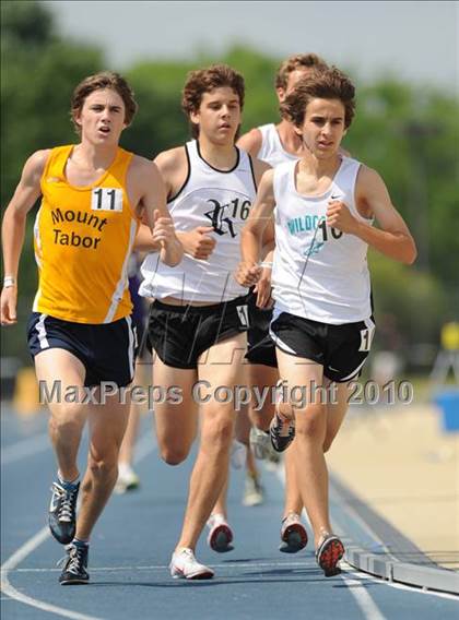 Thumbnail 1 in NCHSAA 4A Track and Field Championships photogallery.