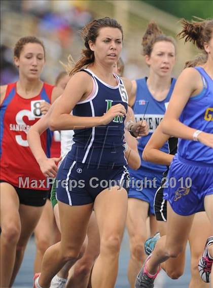 Thumbnail 1 in NCHSAA 4A Track and Field Championships photogallery.