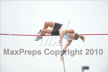 Thumbnail 1 in NCHSAA 4A Track and Field Championships photogallery.