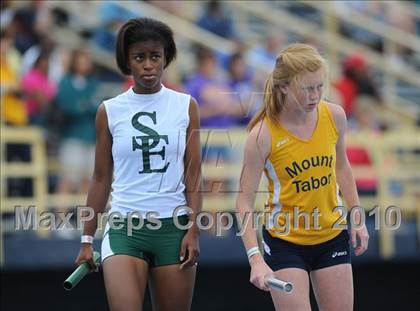 Thumbnail 1 in NCHSAA 4A Track and Field Championships photogallery.