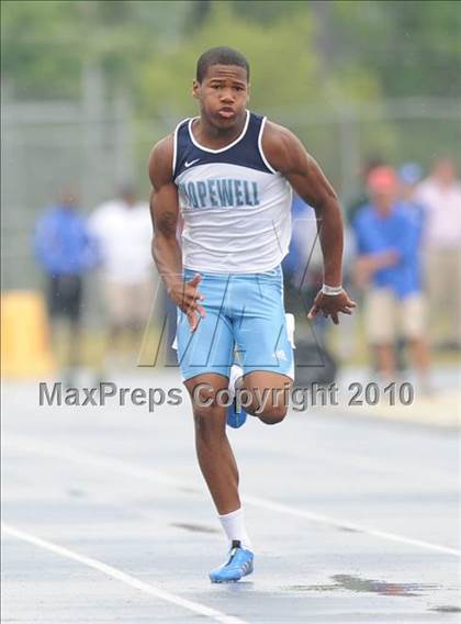 Thumbnail 2 in NCHSAA 4A Track and Field Championships photogallery.