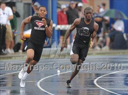 Thumbnail 1 in NCHSAA 4A Track and Field Championships photogallery.