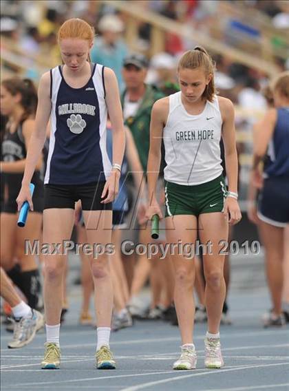 Thumbnail 2 in NCHSAA 4A Track and Field Championships photogallery.