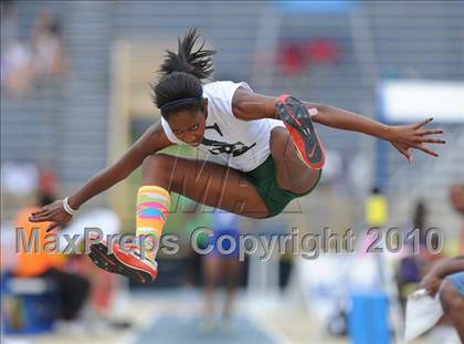 Thumbnail 3 in NCHSAA 4A Track and Field Championships photogallery.
