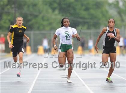 Thumbnail 1 in NCHSAA 4A Track and Field Championships photogallery.