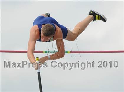 Thumbnail 3 in NCHSAA 4A Track and Field Championships photogallery.