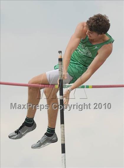 Thumbnail 2 in NCHSAA 4A Track and Field Championships photogallery.