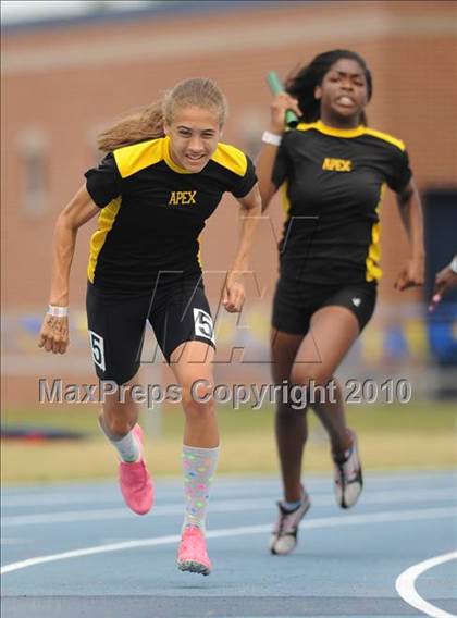 Thumbnail 3 in NCHSAA 4A Track and Field Championships photogallery.