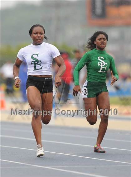 Thumbnail 3 in NCHSAA 4A Track and Field Championships photogallery.
