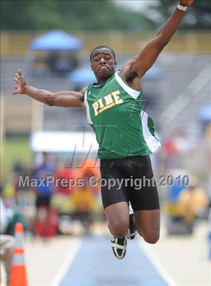 Thumbnail 2 in NCHSAA 4A Track and Field Championships photogallery.