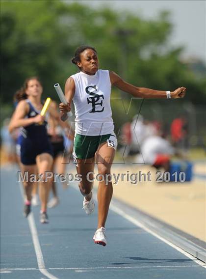 Thumbnail 3 in NCHSAA 4A Track and Field Championships photogallery.