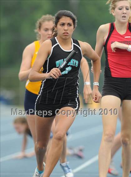Thumbnail 1 in NCHSAA 4A Track and Field Championships photogallery.
