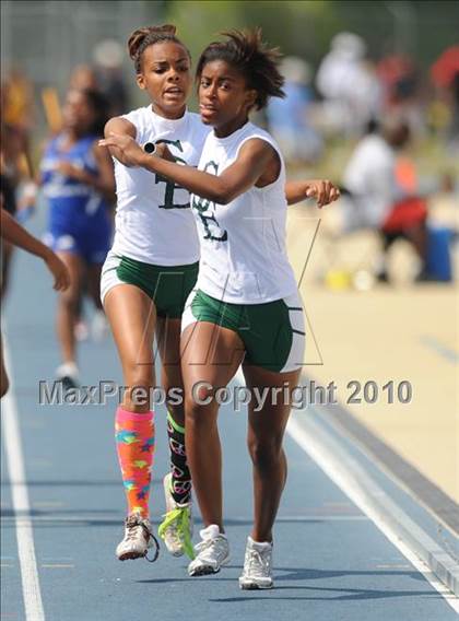 Thumbnail 2 in NCHSAA 4A Track and Field Championships photogallery.