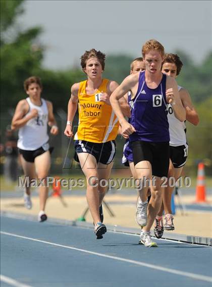 Thumbnail 2 in NCHSAA 4A Track and Field Championships photogallery.