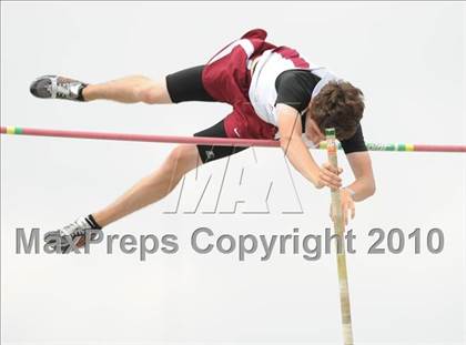 Thumbnail 2 in NCHSAA 4A Track and Field Championships photogallery.
