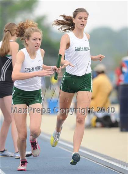 Thumbnail 1 in NCHSAA 4A Track and Field Championships photogallery.