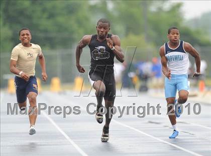 Thumbnail 2 in NCHSAA 4A Track and Field Championships photogallery.