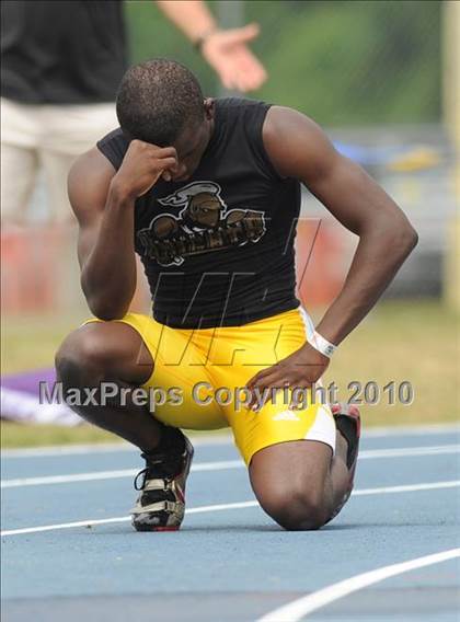 Thumbnail 2 in NCHSAA 4A Track and Field Championships photogallery.
