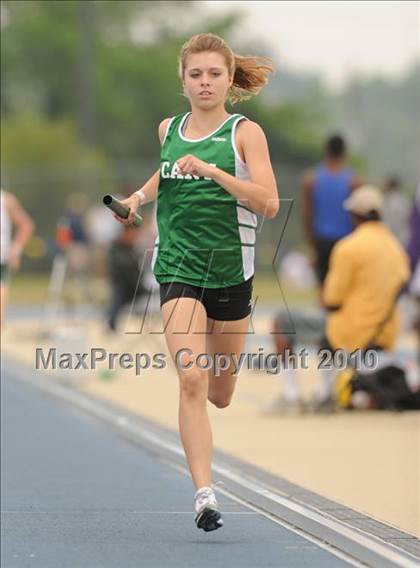 Thumbnail 1 in NCHSAA 4A Track and Field Championships photogallery.