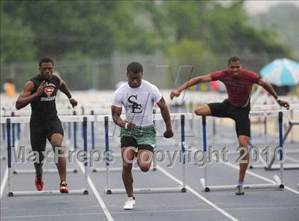 Thumbnail 2 in NCHSAA 4A Track and Field Championships photogallery.