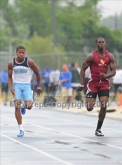 Thumbnail 1 in NCHSAA 4A Track and Field Championships photogallery.