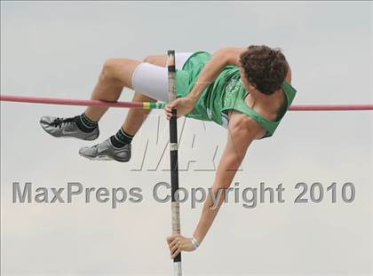Thumbnail 1 in NCHSAA 4A Track and Field Championships photogallery.