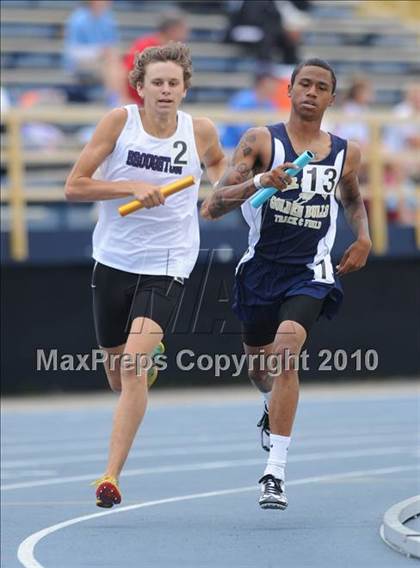 Thumbnail 1 in NCHSAA 4A Track and Field Championships photogallery.