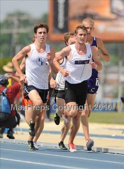 Thumbnail 1 in NCHSAA 4A Track and Field Championships photogallery.