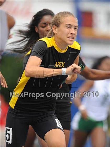 Thumbnail 3 in NCHSAA 4A Track and Field Championships photogallery.