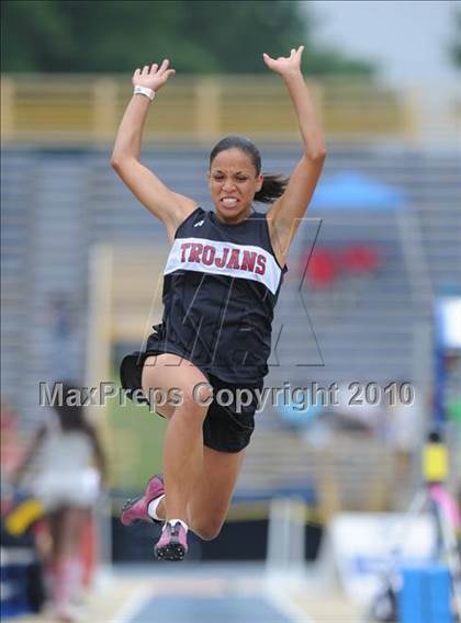 Thumbnail 3 in NCHSAA 4A Track and Field Championships photogallery.