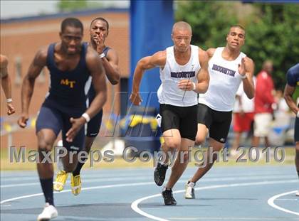 Thumbnail 1 in NCHSAA 4A Track and Field Championships photogallery.